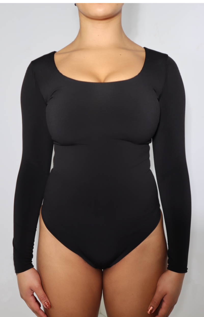 Riani Crossover Long Sleeve Bodysuit – Très Chic